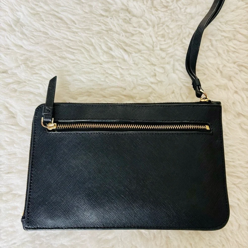 Kate Spade Black Wristlet size 8”x5”